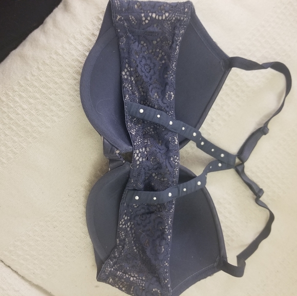 SOLD!  Victoria's Secret Bra 34D Razor Back - Picture 3 of 4
